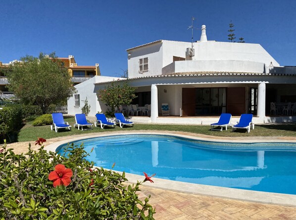 Pool - Villa 'Júlia e Tavares' with Sea View, Private Pool and Wi-Fi (Vilamoura)