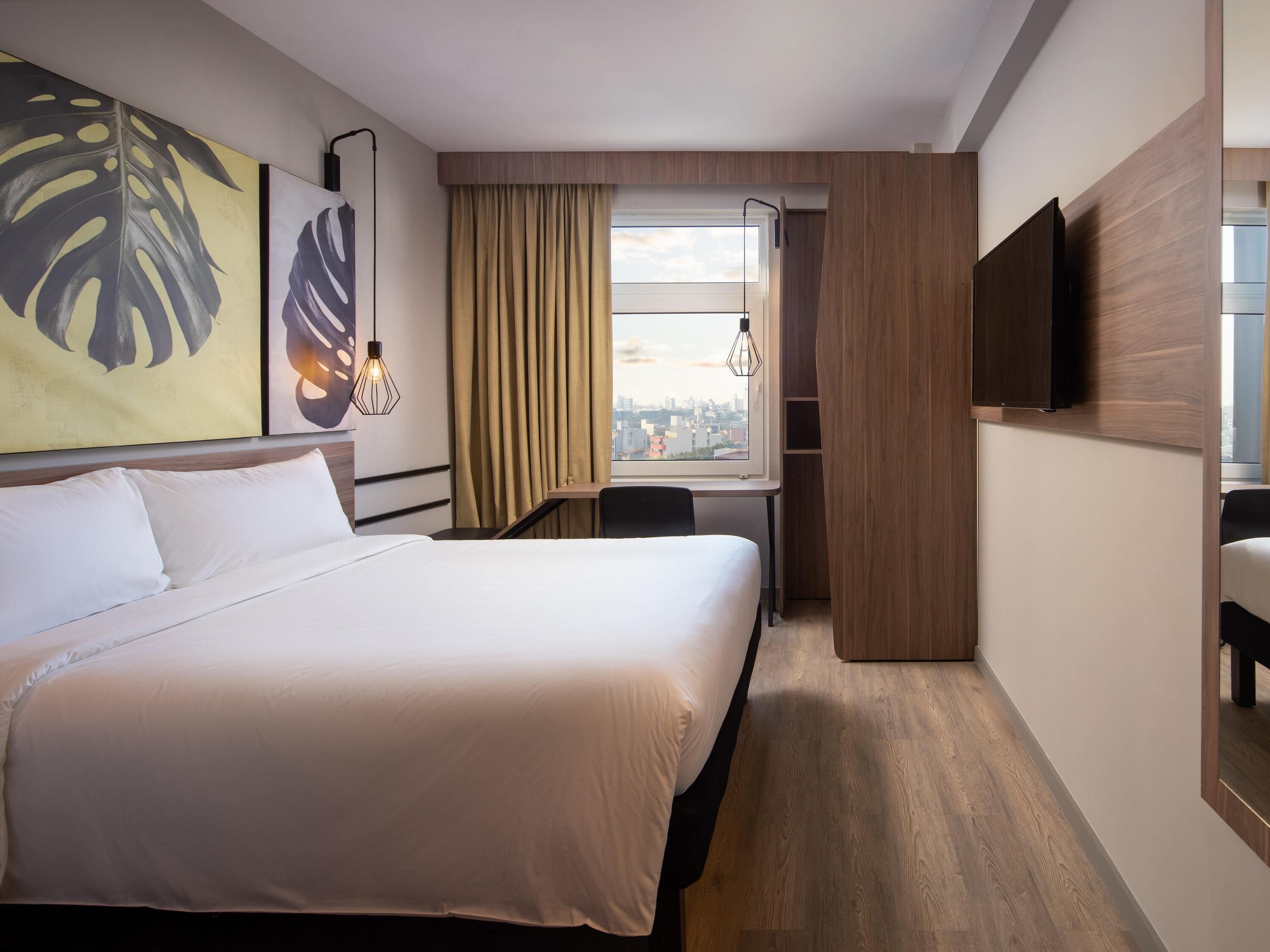 Standard-huone, 1 parisänky | Työpöytä, kannettavalle tietokoneelle sopiva työtila, pimennysverhot