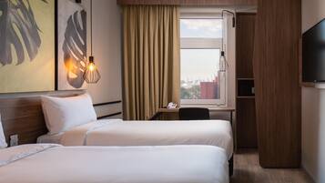 Habitación estándar, 2 camas individuales | Escritorio, espacio para trabajar con laptop y cortinas blackout