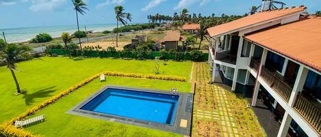 Alberca al aire libre