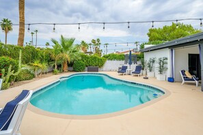 House, 4 Bedrooms | Pool | A heated pool - Casa Sunset 4 Bedroom Home by RedAwning (Phoenix)