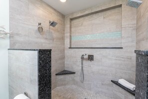 Condo, 3 habitaciones | Baño | Toallas 