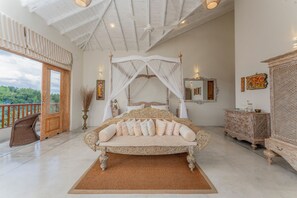 Smart-TV, DVD-Player, Bücher, Videothek