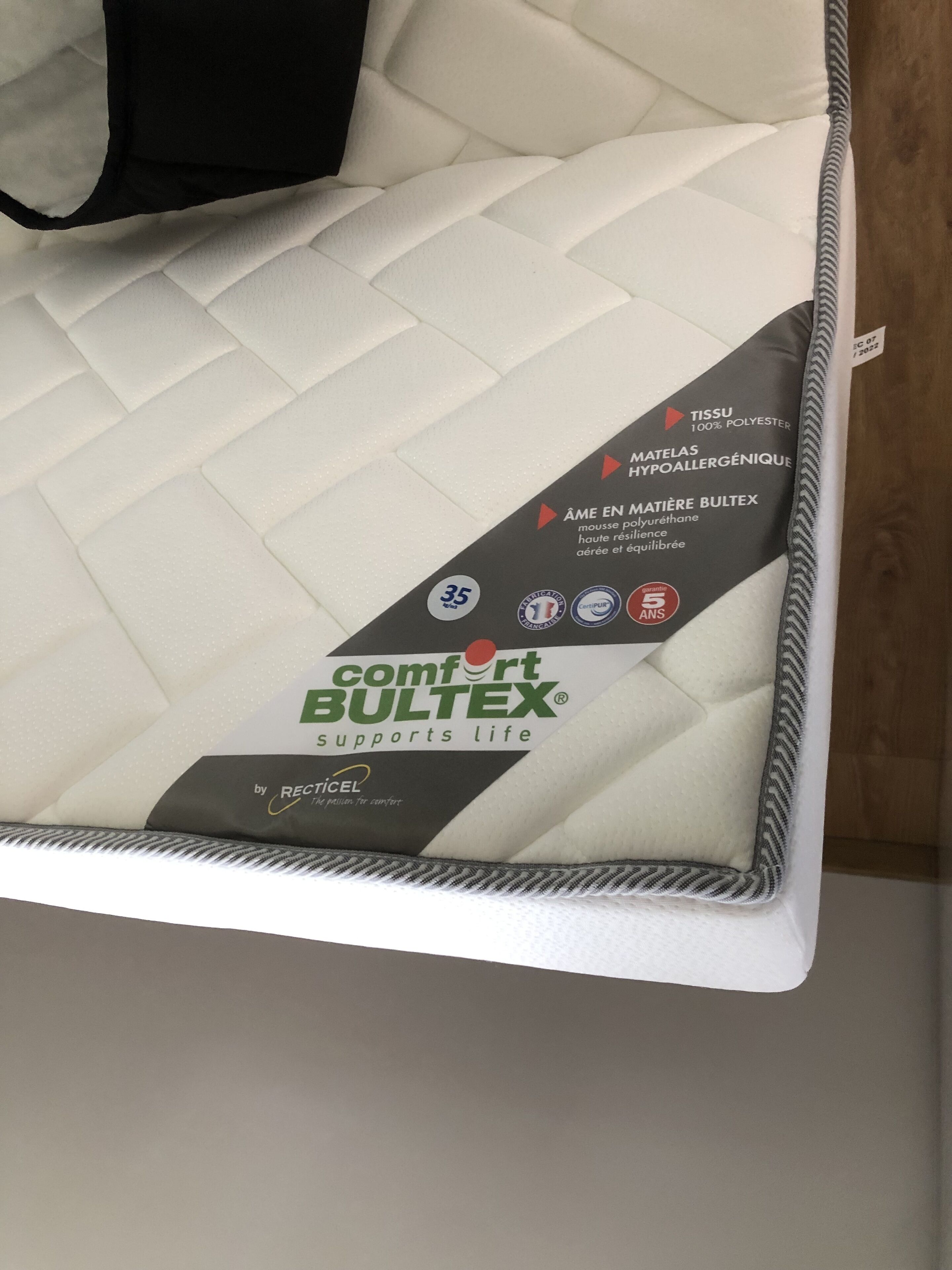 1 bedroom, travel cot, free WiFi, bed sheets