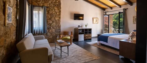 Chambre Confort, 1 trÚs grand lit et 1 canapé-lit (Villasbuenas)
