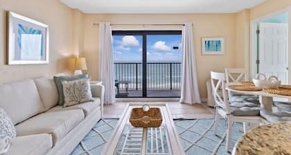 Oceanfront Condo at Sunglow Resort, Pool & Hot Tub