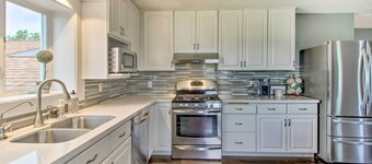 A perfect family getaway on Mille Lacs! Fishing Dock, Game-room, Amazing yard!