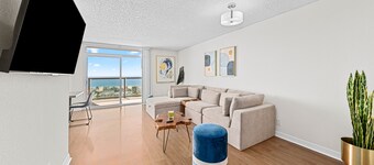 Oceanfront Modern Condo 