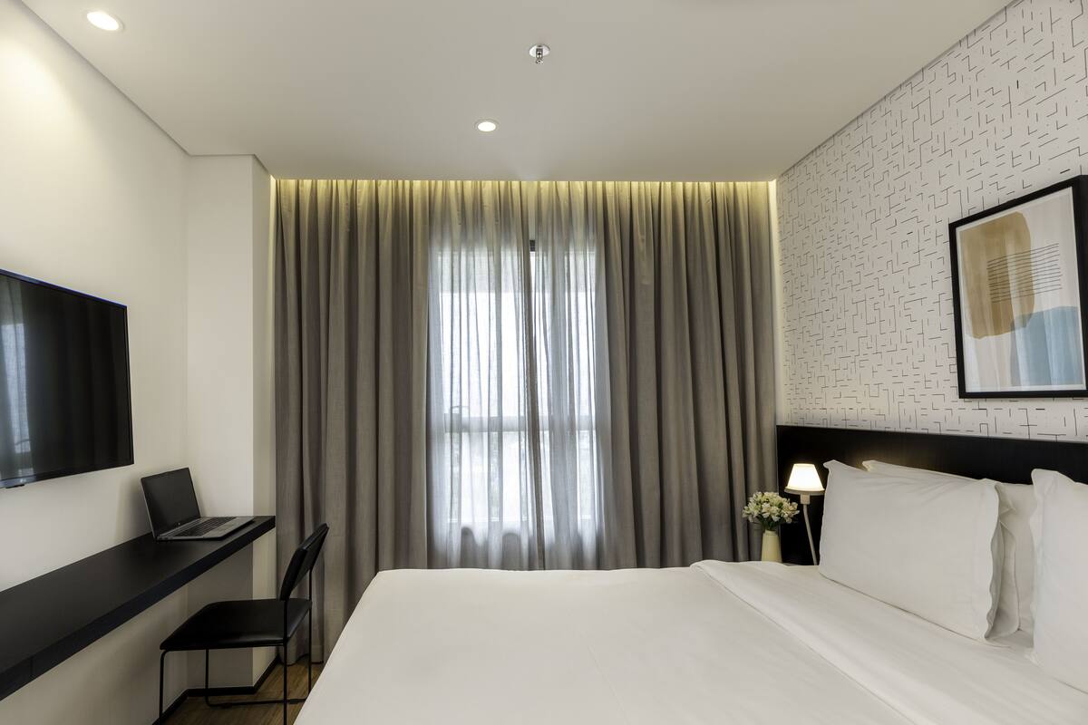 Standard Casal - 1 Cama Casal | มินิบาร์, ตู้นิรภัยในห้องพัก, ผ้าม่านกันแสง, Wi-Fi ฟรี