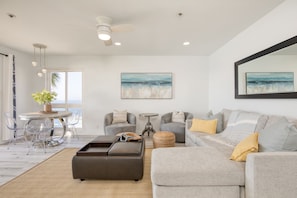 Smart TV - Oceanfront in La Jolla, Steps to Beach, Shops, Dining | Dawn Patrol by AvantStay (La Jolla)