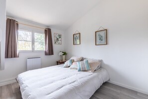 1 chambre, fer et planche à repasser, Wi-Fi gratuit, draps fournis