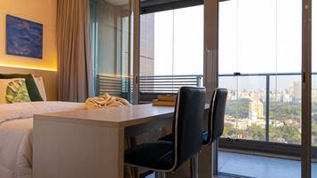 Strykejern/-brett, internettilgang og sengetøy