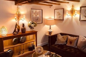 Interior - 2 Bed Cottage - Central Bawtry & Exquisitely Furnished (Bawtry)