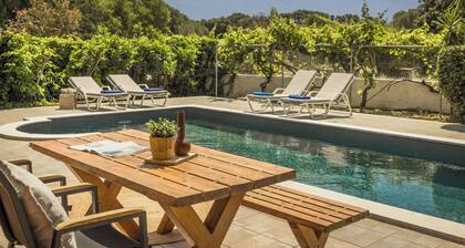 Beautiful Villa with private pool just a short walk to Skala centre