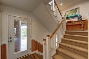 Interior - Linens Provided, Well-Maintained Home with Private Pool, Pets OK, Near Beach! (Nags Head)