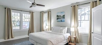 Huge Deck & Pool! Near Downtown - Modern Cottage