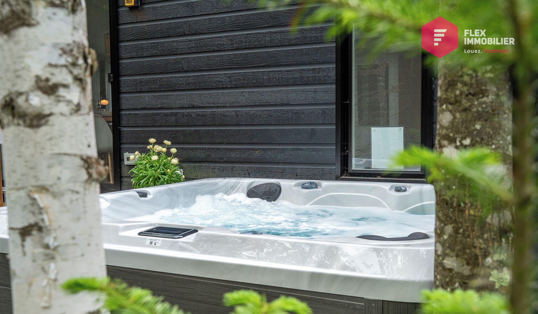 Bain à remous extérieur