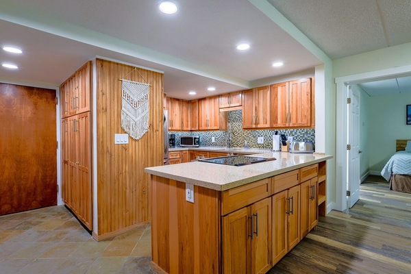 KylskÄp, mikrovÄgsugn, ugn och spishÀll