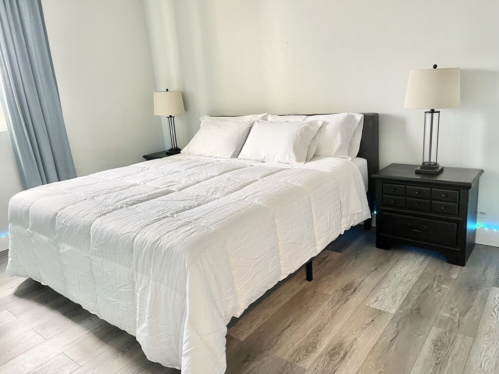 Beautiful and spacious Mather in Law apartment Basement South Jordan