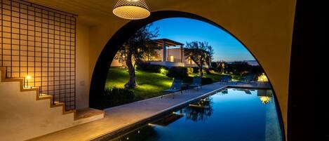 Et oppvarmet basseng