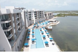 Exterior - Great views from this top floor unit’s private shaded balcony.  (San Pedro)