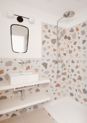 Shower, rainfall showerhead, eco-friendly toiletries, hair dryer