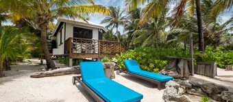 Beachfront King Casita in San Pedro Ambergris Caye
