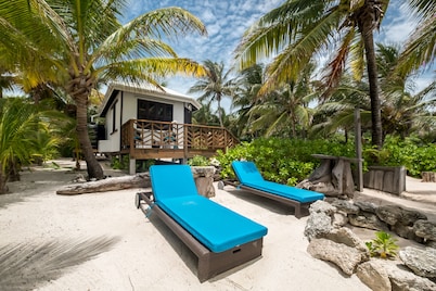 Beachfront King Casita in San Pedro Ambergris Caye