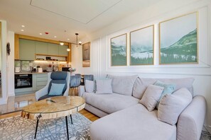 Televisor intel·ligent, llar de foc i estèreo 