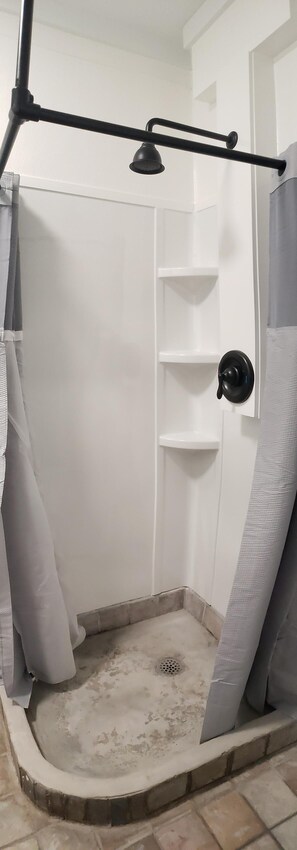 Hair dryer, towels - Audubon House Apt. 2: 2bd/1ba (New Orleans)
