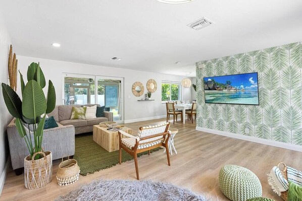 Téléviseur, bureau