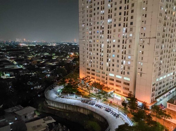 Exterior - Toptravel Bassura City (Jakarta)