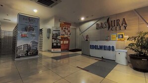 Reception - Toptravel Bassura City (Jakarta)