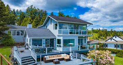 WATERFRONT 3BR/2BA MT RAINIER VIEWS, PRIVATE BEACH