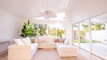 TV, DVD player, ping pong, books