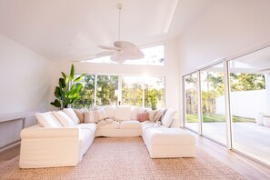 TV, DVD player, ping pong, books