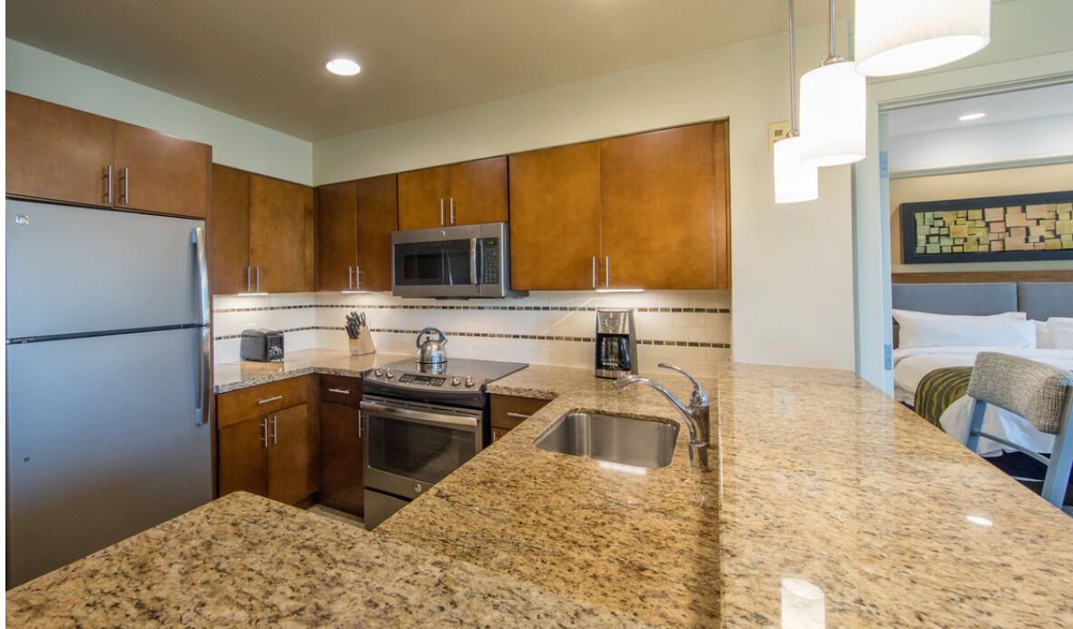 冰箱、微波炉、烤箱、炉灶