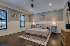 4 bedrooms, WiFi, bed sheets - River views, best neighborhood, 8 miles to Augusta National Golf Club (Evans)