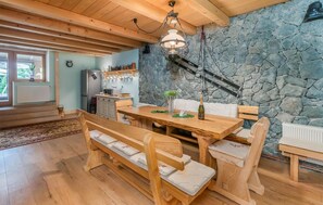 تناول الطعام