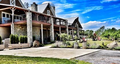 Brand New Listing! Modern cottage, wine country, spectacular countryside views