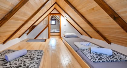 Gorgeous home in Klostar Ivanic