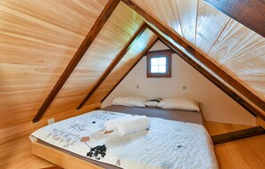 2 عدّة غرف نوم وسرير سفر وواي فاي مجانًا وملاءات أسرّة