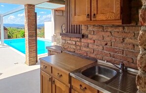 Outdoor pool - Gorgeous home in Klostar Ivanic (Klostar Ivanic)