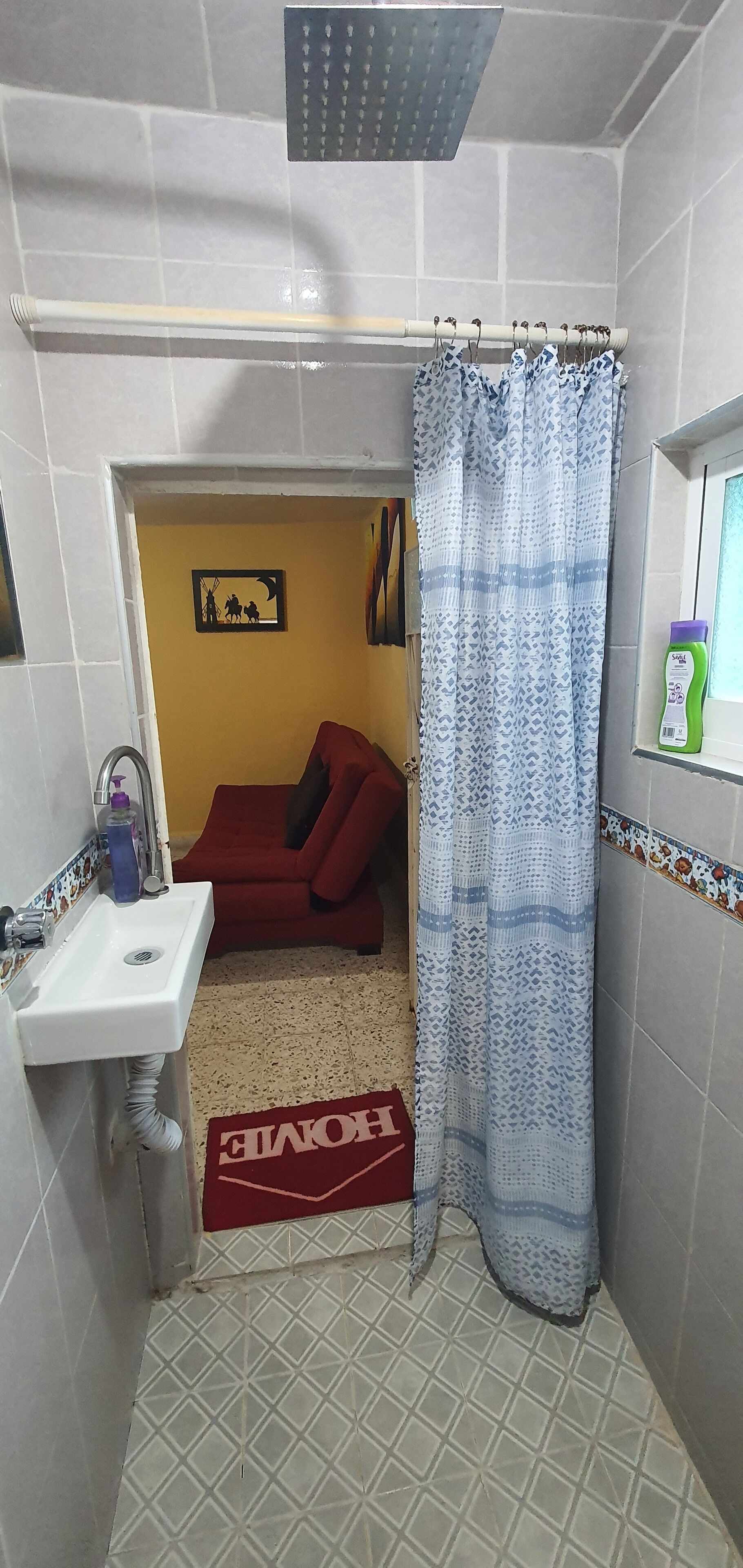 Dutxa, assecador de cabells i tovalloles 