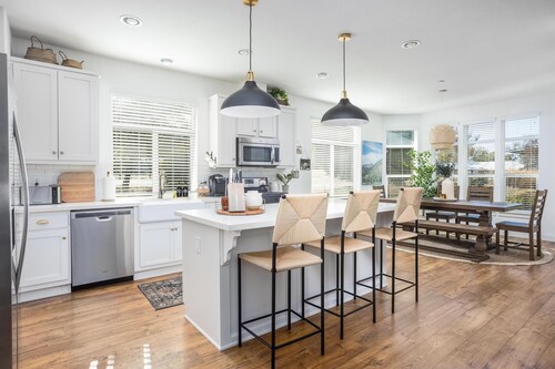 Clockers House at Galway - 3 bedroom, 3 bath luxury home on-site of Galway Downs