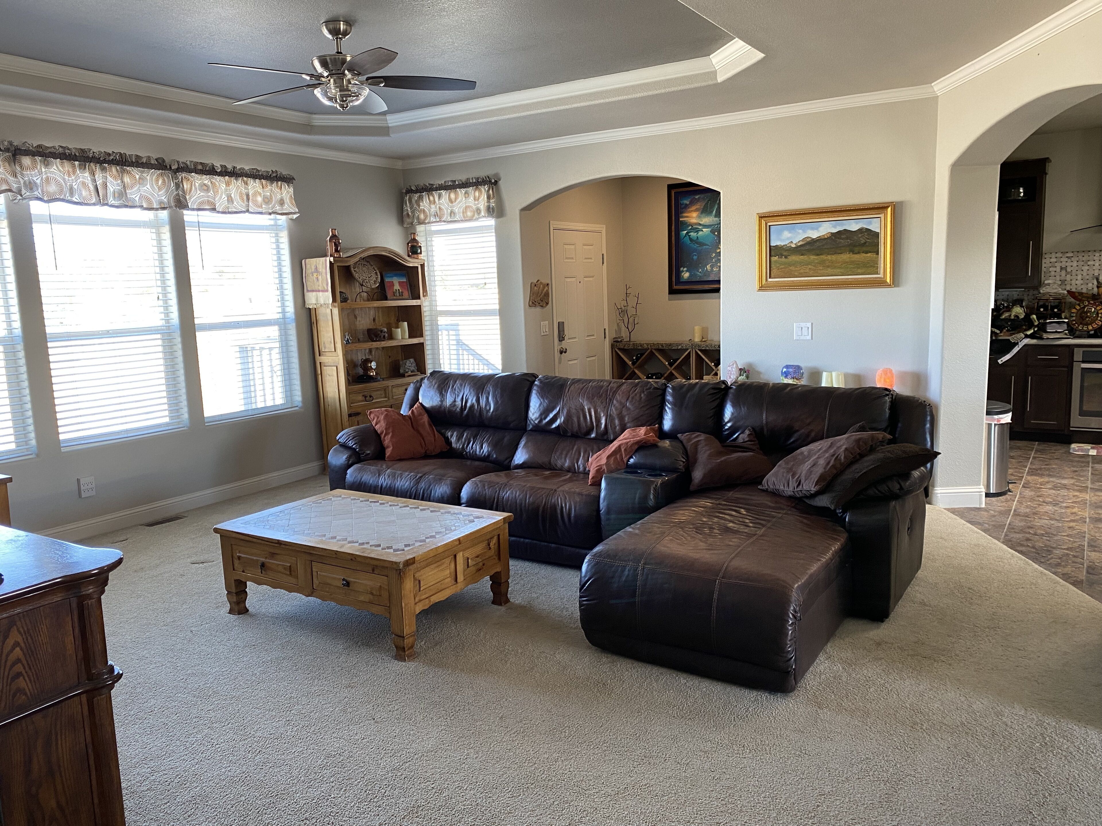 智能電視、壁爐、乒乓球設施