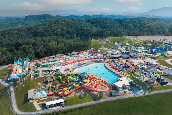 Soaky Mountain Waterpark is only 5 miles away!