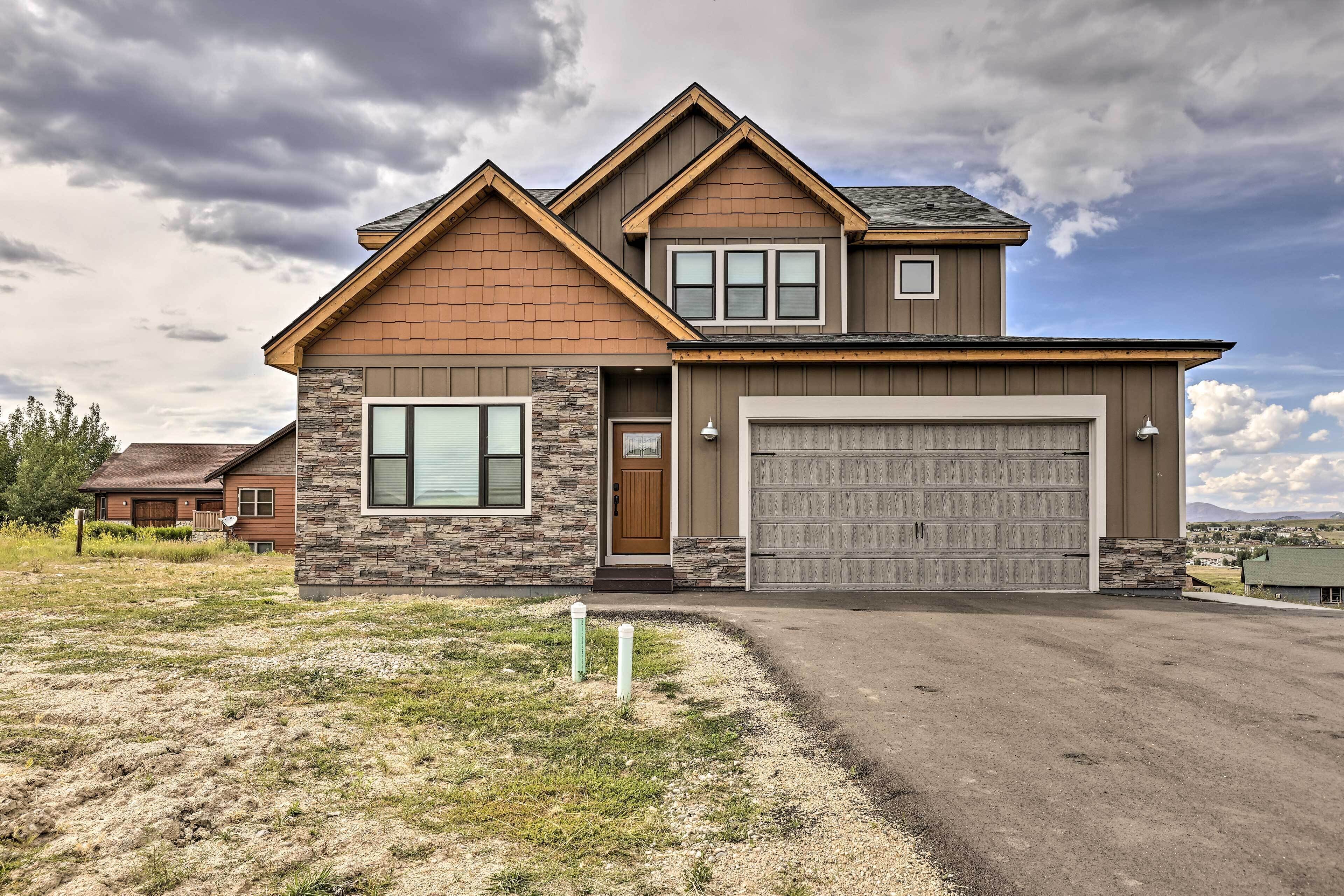 Modern Granby Home w/ Mountain Views: Walk To Golf