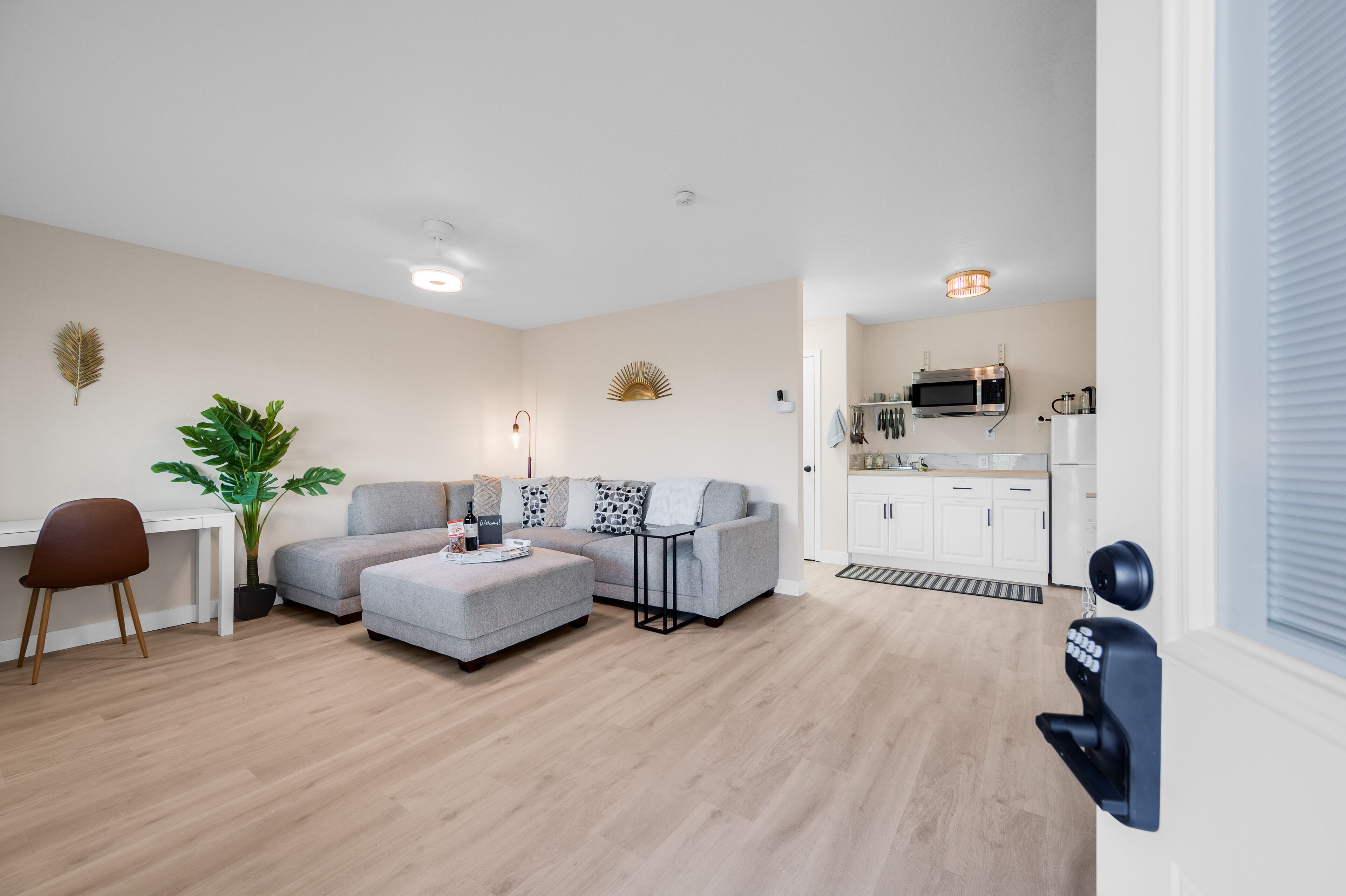 One Bedroom Townhouse with Vineyard Views!