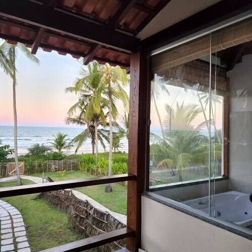 Aroeira Beach House Foot in the Sand